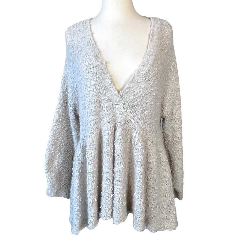 POL Popcorn Peplum V Neck Sweater